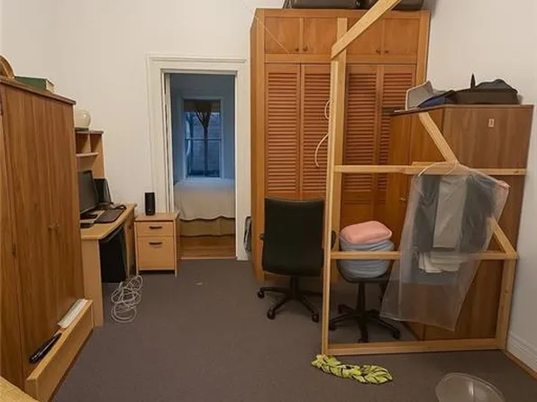 693 Georgia Avenue image 8 of 31