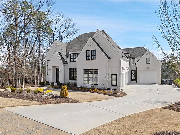 2nd image of 761 Woodvale Point