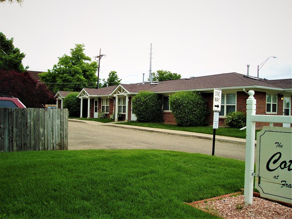 Looking north towards 4390 Laguna Place.