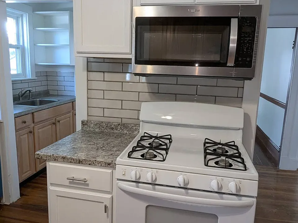 20 Appleton Pl #1