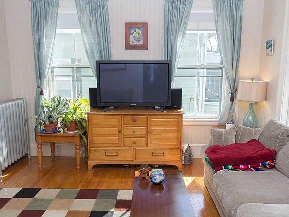 2nd image of 34 Japonica St #2