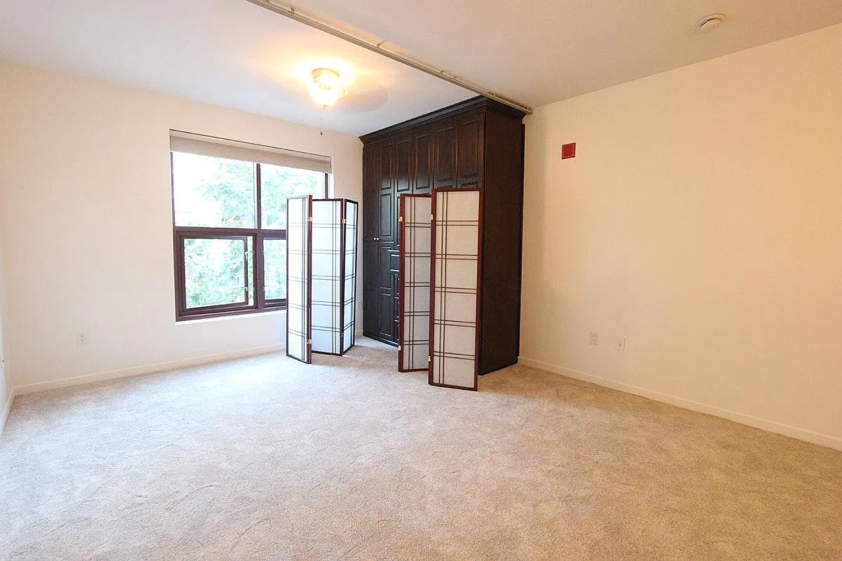 Studio, 571 sqft, $2,150 — Photo 3