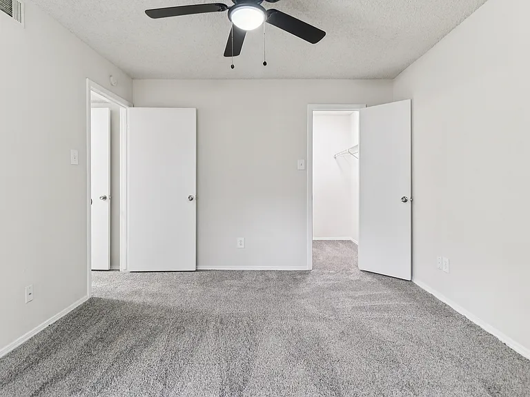 B2 Main room from window cove