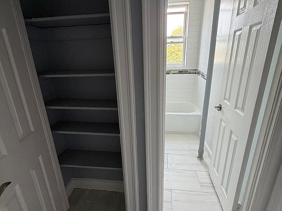 4th image of 130 W 47th St #21F