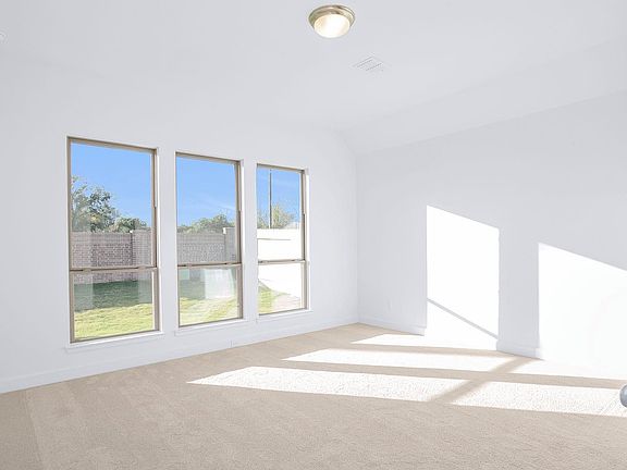 5th image of 18727 Buttercup Farms Ln