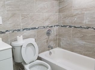 721 E 243rd St, Bronx, NY 10470