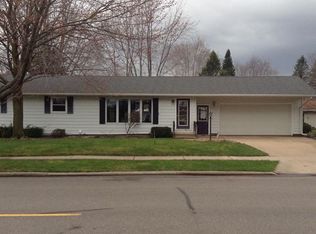2206 S Palmetto Ave, Marshfield, WI 54449