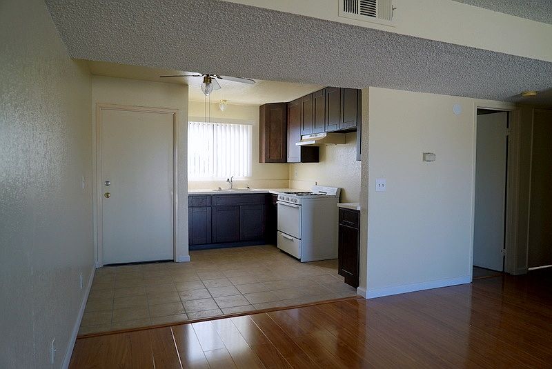Newly Remodel Kitchen Cabinet and Granite Counter-top
