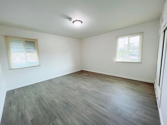 Bedroom 2 - approx 13 ft x 13 ft