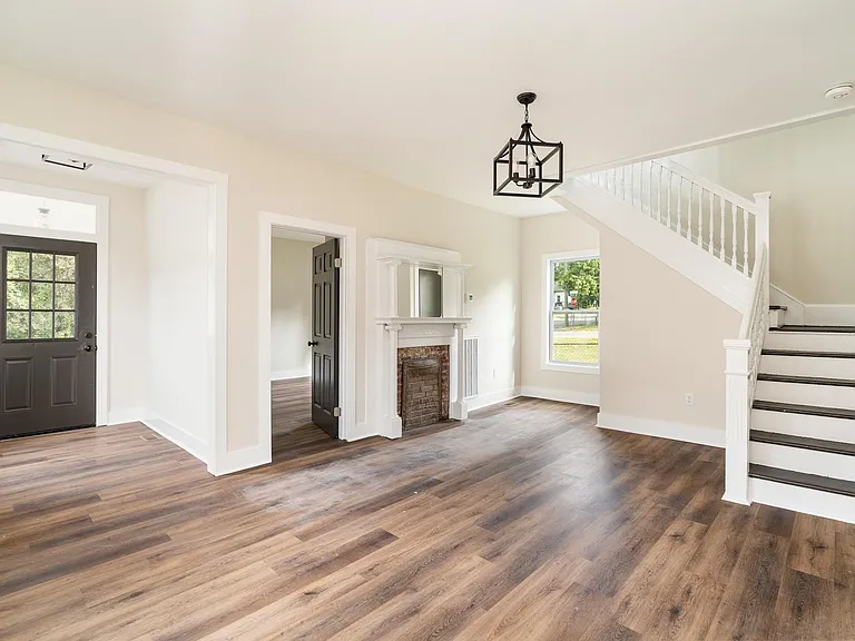 2206 Keith Ave — Photo 5