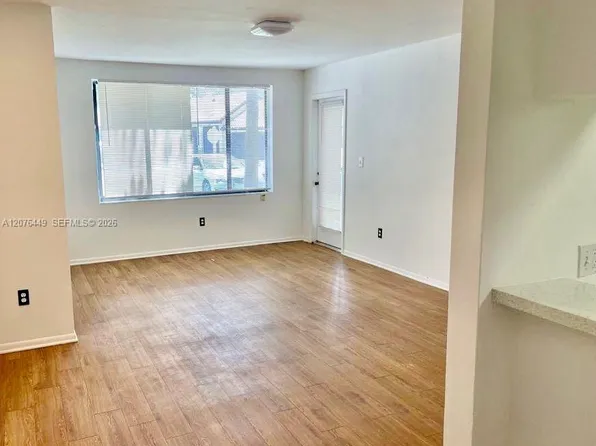 4421 W McNab Rd APT 20, Pompano Beach, FL 33069