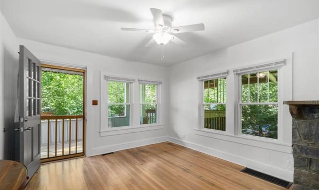 2 bed, 945 sqft, $2,500 — Photo 4