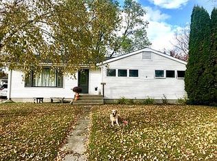 1402 11th St, International Falls, MN 56649