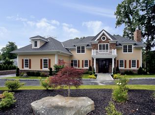 116 Lakeshore Dr, Eastchester, NY 10709