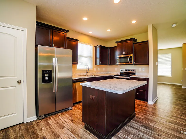 540 Weaver Ridge Dr — Photo 4