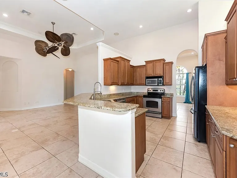 2024 SE 28th Terrace Cpe — Photo 7