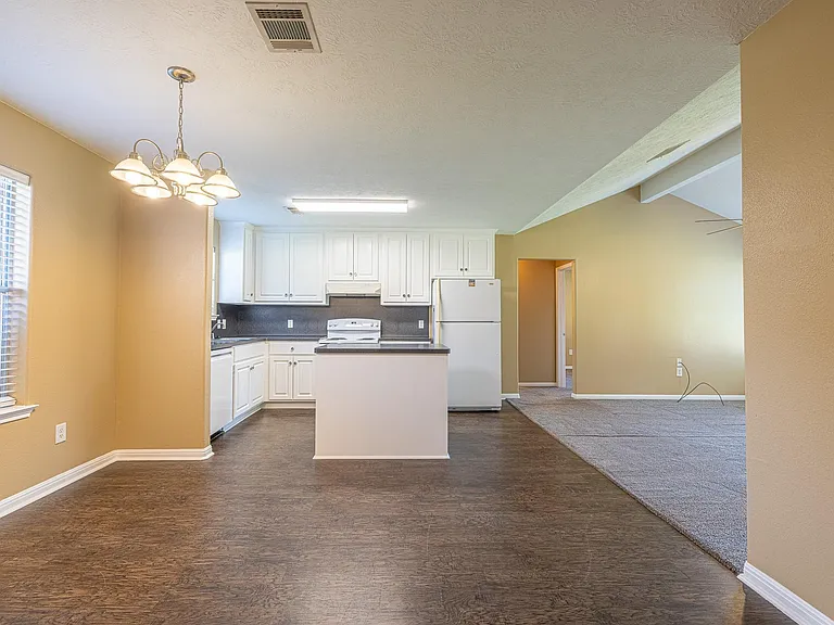 16381 Many Trees Ln — Photo 5