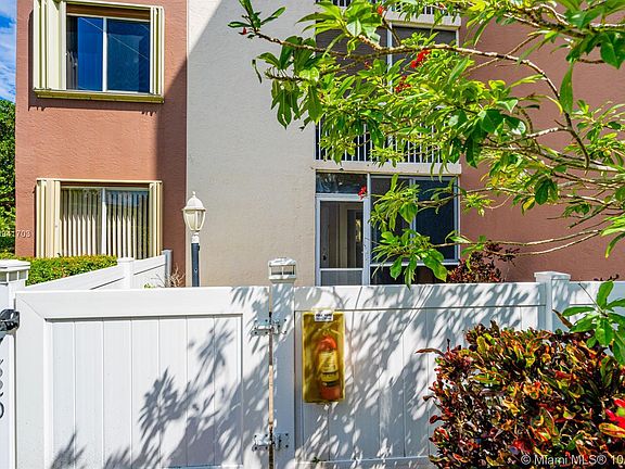 4th image of 7820 Trent Dr #101