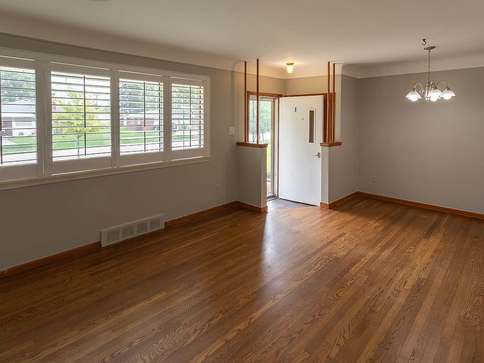 35049 Golden Dr, photo 3