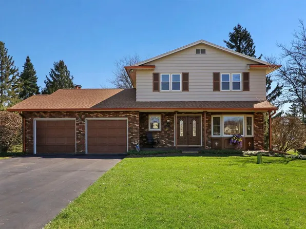 555 Devils LANE, Walworth, WI 53184