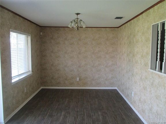 5th image of 110 Tooke Dr