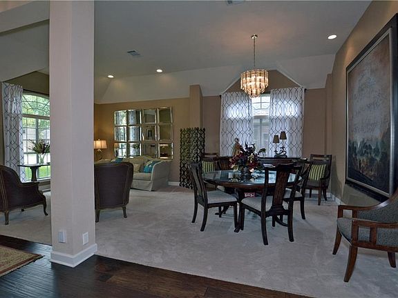 4th image of 10104 Pinehurst Dr