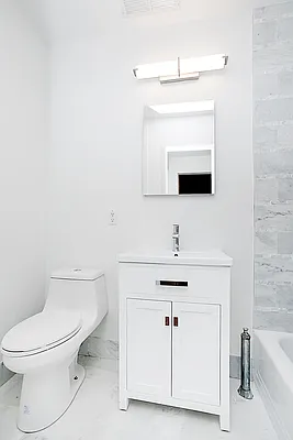 Rented by Lexiti Realty Corp | media 8