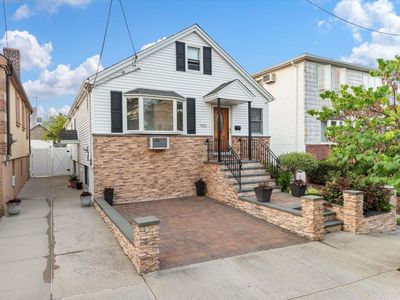 73-21 69th Avenue, Middle Village, NY, 11379