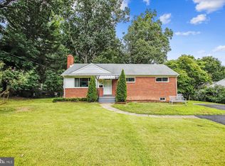 3305 Graham Rd, Falls Church, VA 22042