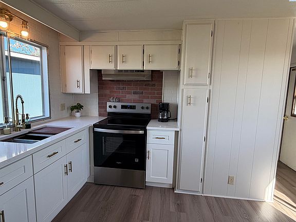 4th image of 2917 W 19th Ave Trailer 22