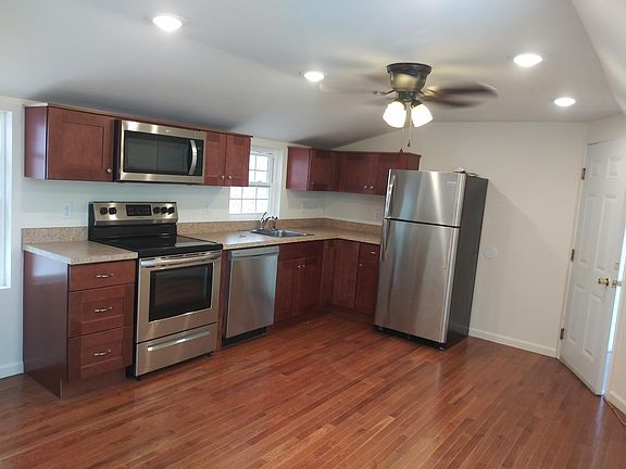 3rd image of 36 Saint John St #2