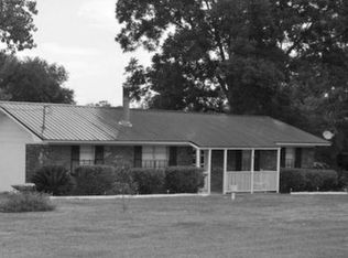 916 Jackie Dasher Rd, Glennville, GA 30427