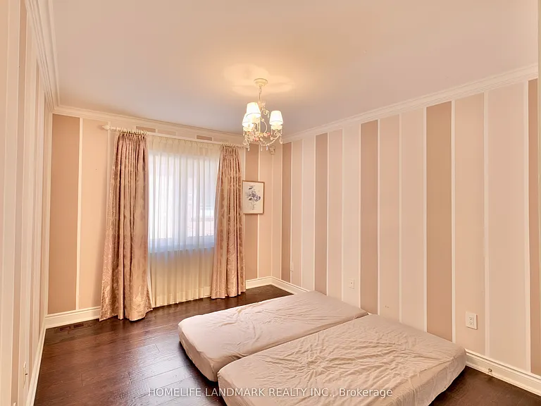 2 Drake St — Photo 25