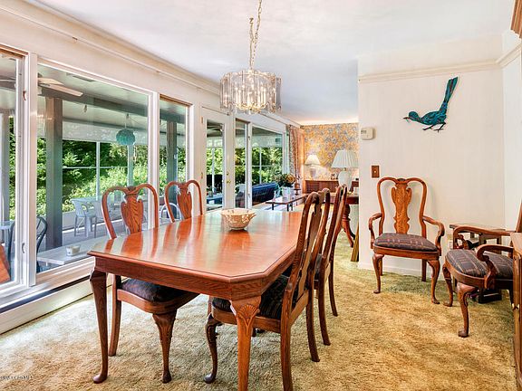5th image of 869 Ocean View Dr