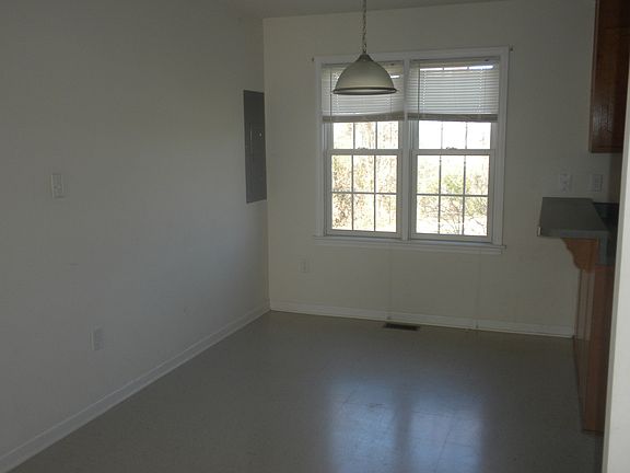 3rd image of 713 N 9th Ave