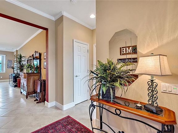 4th image of 529 Vista Sol Dr