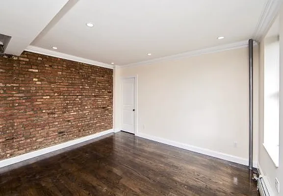 Rented by In Haus LLC | media 4