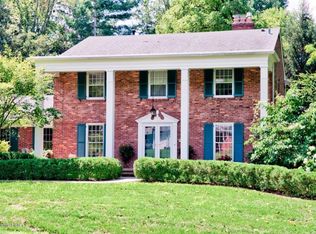 604 Riverwood Pl, Louisville, KY 40207