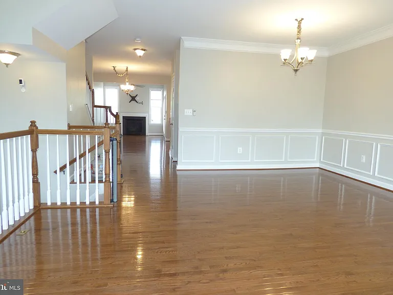 1604 Kinnaird Ter NE — Photo 13