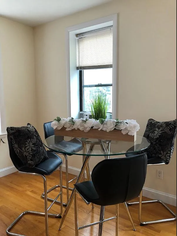 1 bed, 500 sqft, $2,800 — Photo 2
