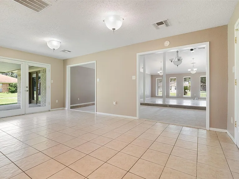 2808 Morenci St — Photo 10