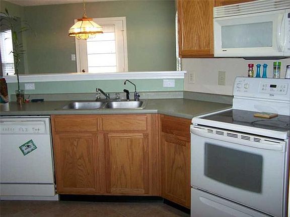 3rd image of 14440 Country Apple Ct