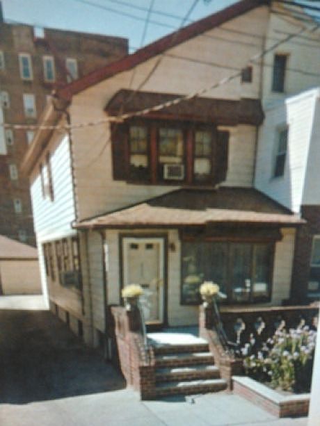 1st image of 2330 E 21st St