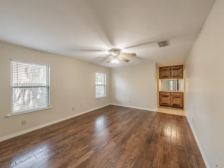 3609 Spring Meadow Ln — Photo 11
