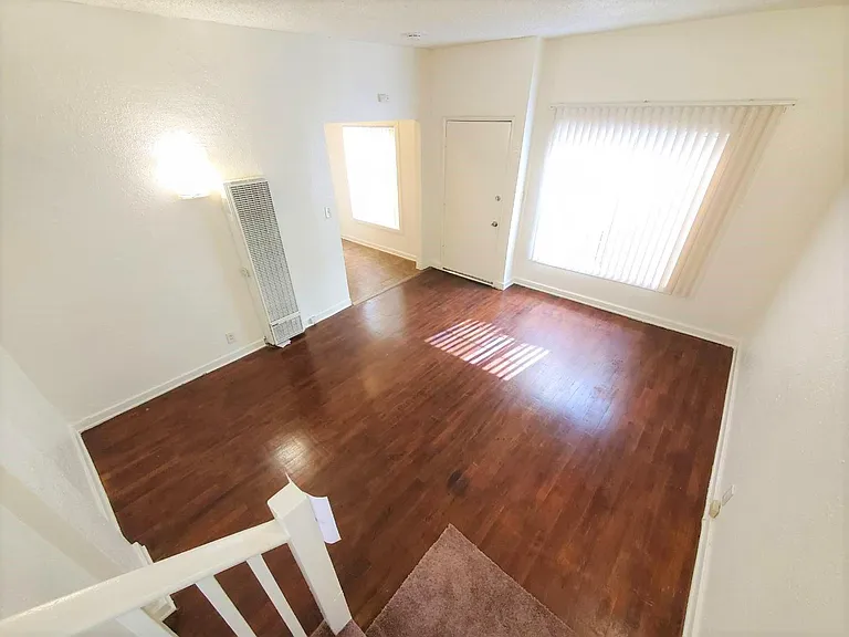 1124 Huntington Dr #H — Photo 4