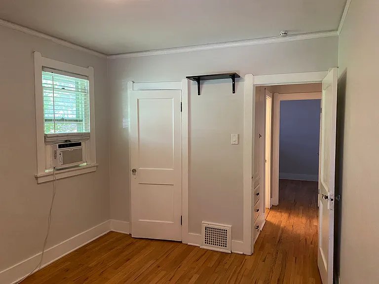 Bellaire St — Photo 24