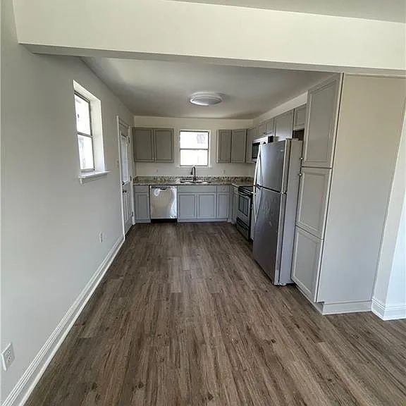 619 E William David Pkwy — Photo 3