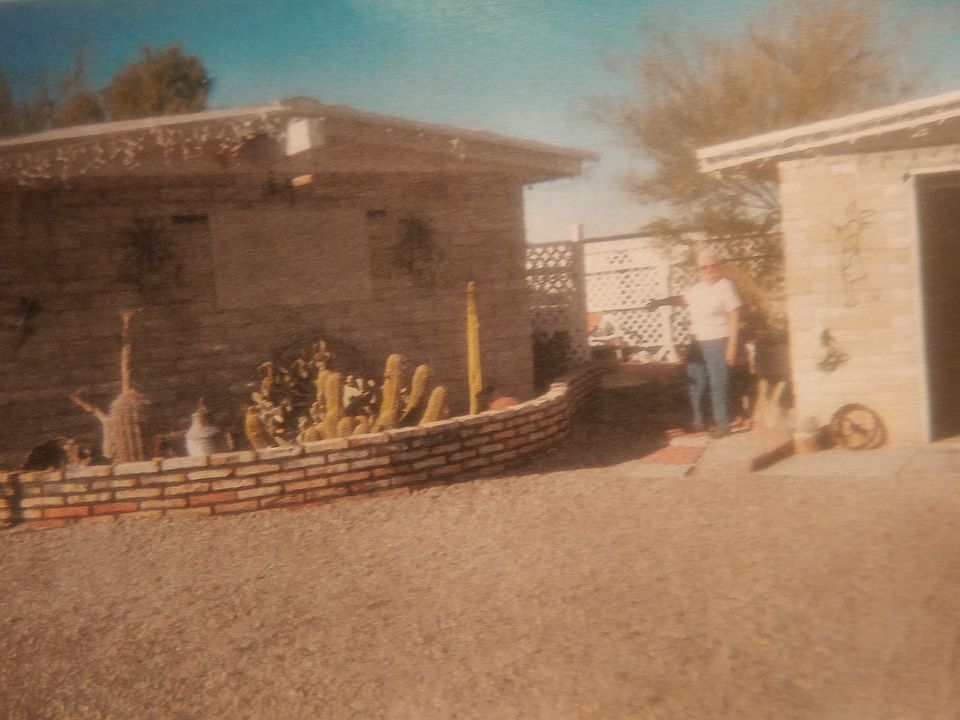 2nd image of 870 W Camel St