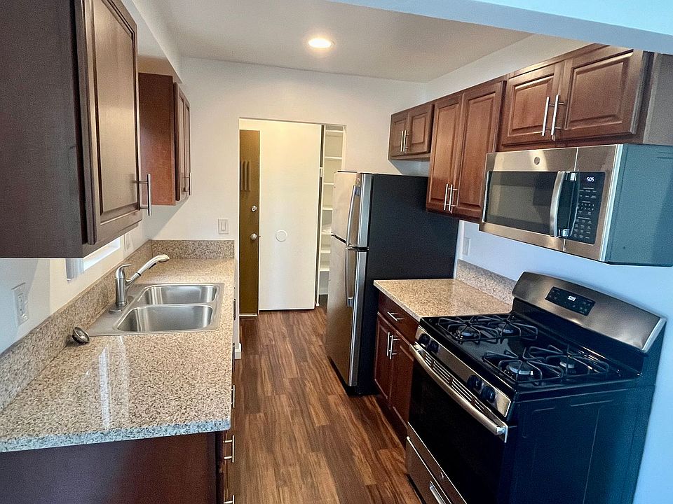 1st image of 310 N Clementine St APT 8