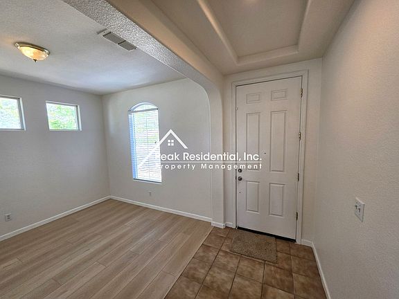 4th image of 9156 Lucchesi Dr